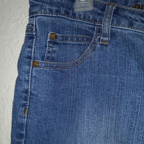 SOUTHPOLE SIZE 9 FLARE/BOOTCUT JEANS - Picture 3 of 10